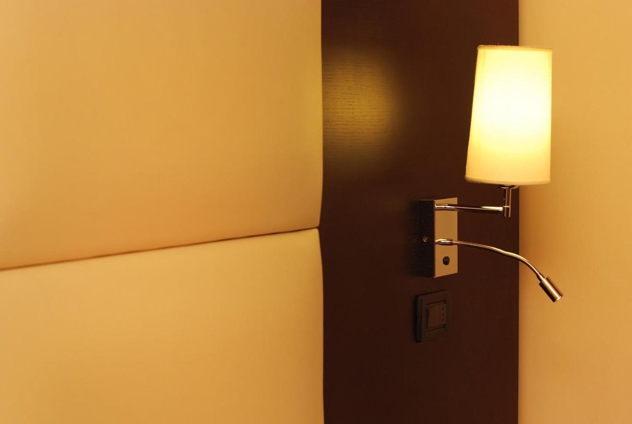Hotel Magenta Luxury Fico Roma Habitación foto